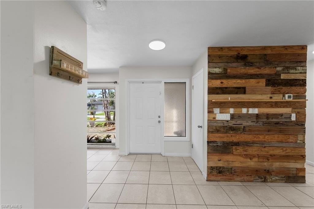 1211 Se 34th St - Photo 4 of 32