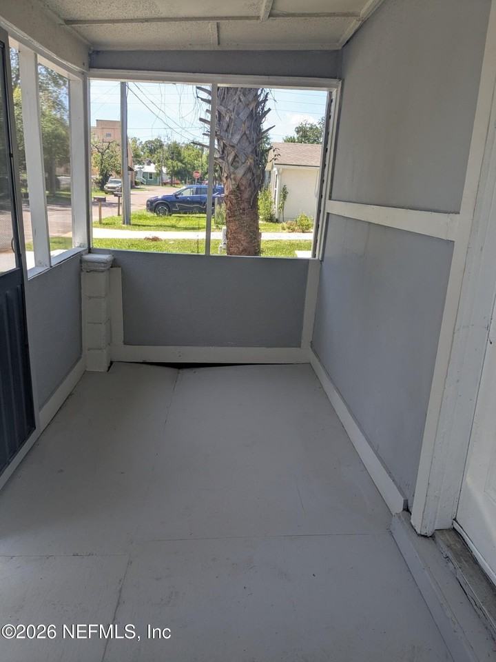 1524 Mount Herman St - Photo 2 of 10