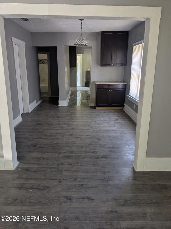 1524 Mount Herman St - Photo 4 of 10