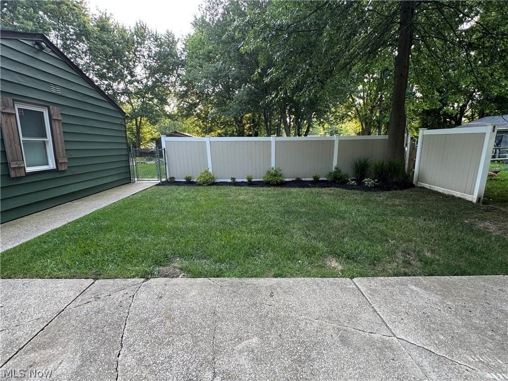 12755 Vincent Dr - Photo 6 of 20