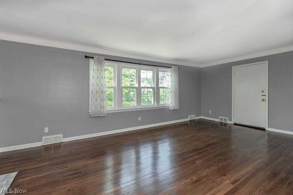 19825 Winslow Rd #2 - Photo 3 of 29