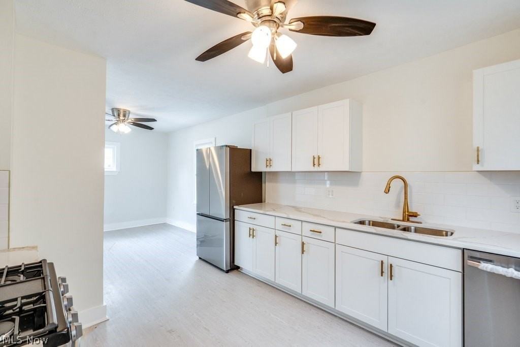 5141 Clement Ave - Photo 3 of 13