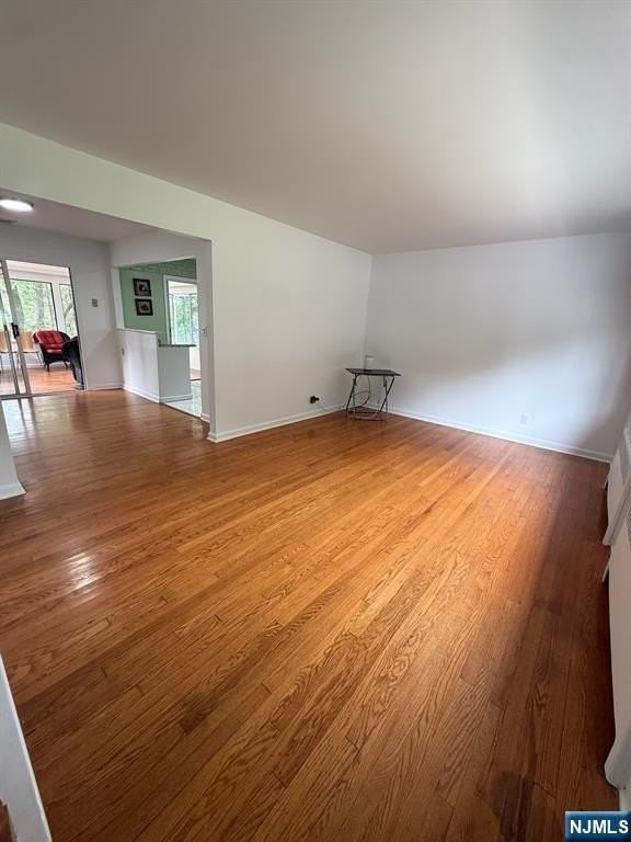 533 Ramapo Valley Rd - Photo 2 of 31