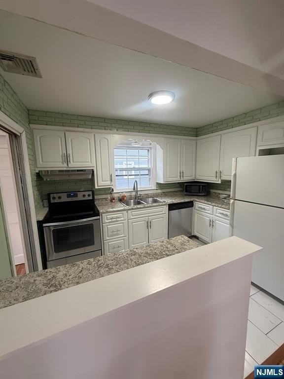 533 Ramapo Valley Rd - Photo 5 of 31