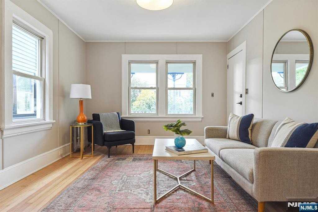 21 Central Ave #1R - Photo 3 of 15