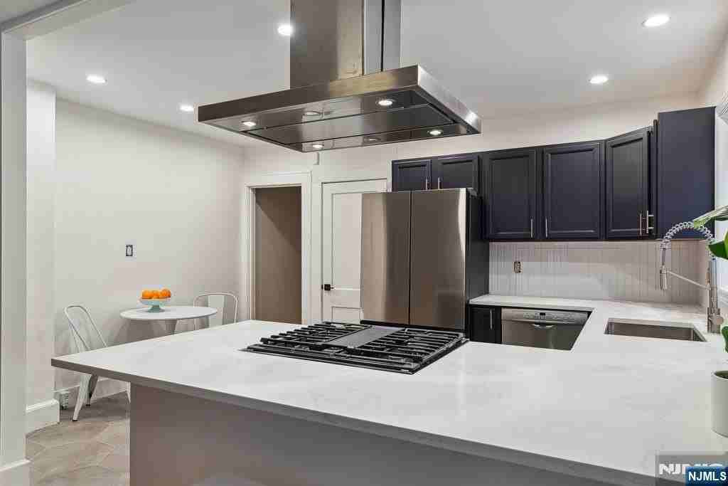21 Central Ave #1R - Photo 7 of 15