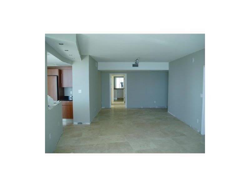 335 S Biscayne Blvd #1709 - Photo 3 of 4