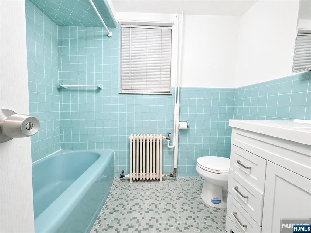 343 Tremont Ave #1 - Photo 5 of 9