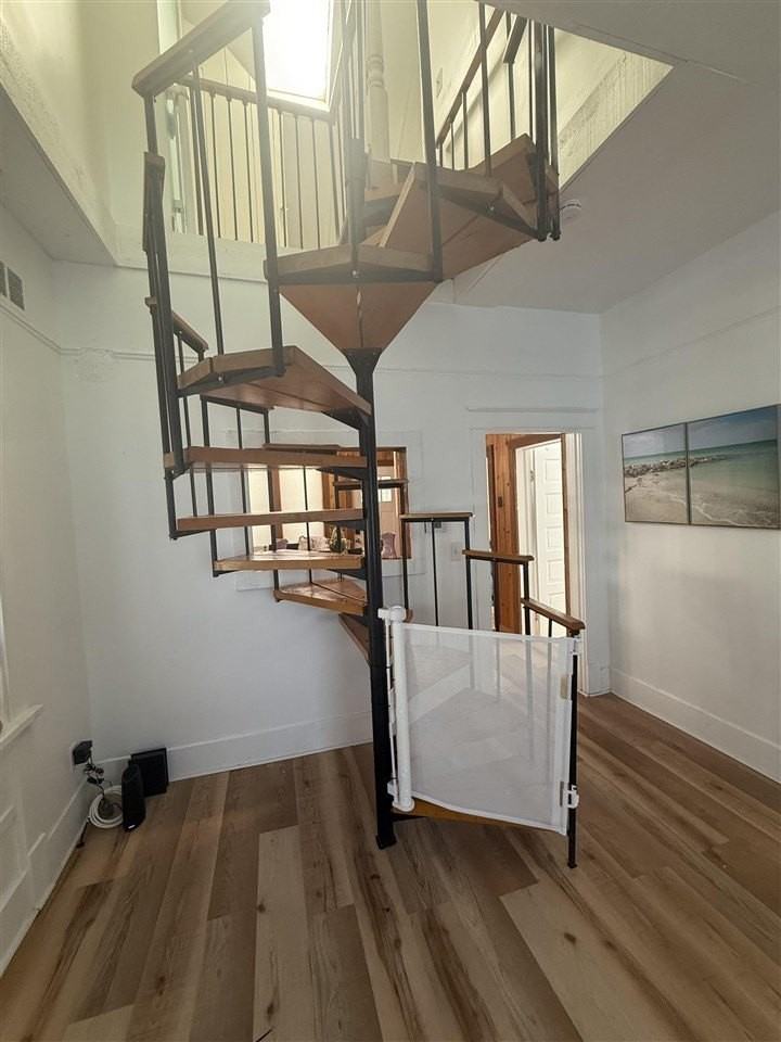 603 State St - Photo 4 of 30