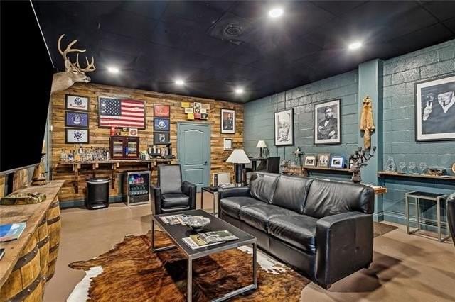 112 S Holly St #A - Photo 7 of 28