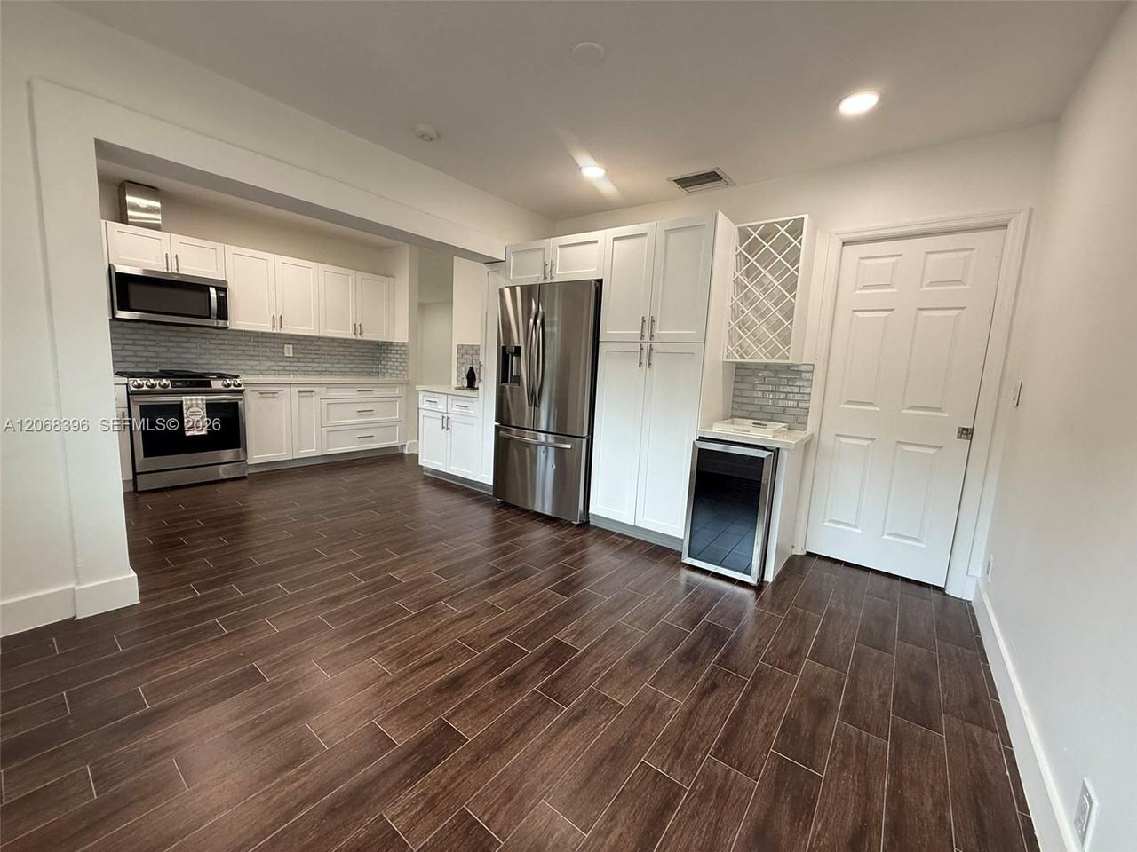 5530 Sw 96th Ave - Photo 6 of 8