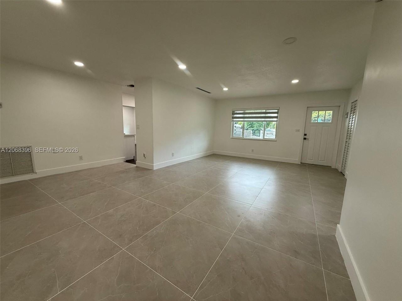 5530 Sw 96th Ave - Photo 7 of 8