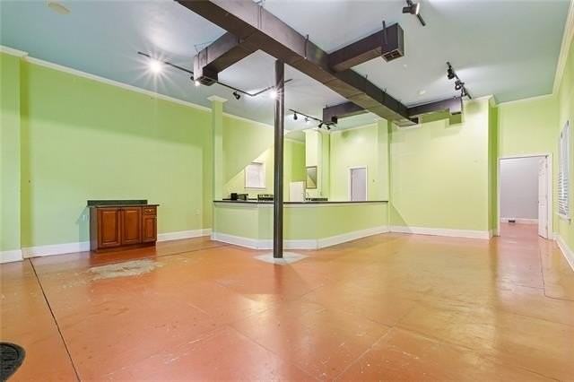 2103 S Carrollton Ave - Photo 3 of 11