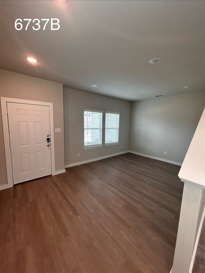 6737 Babylon Blvd - Photo 2 of 6
