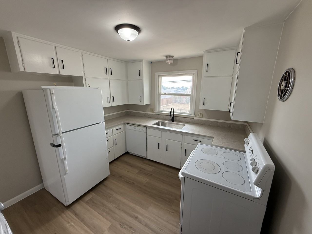 820 35th Avenue Ct #1 - Photo 4 of 19