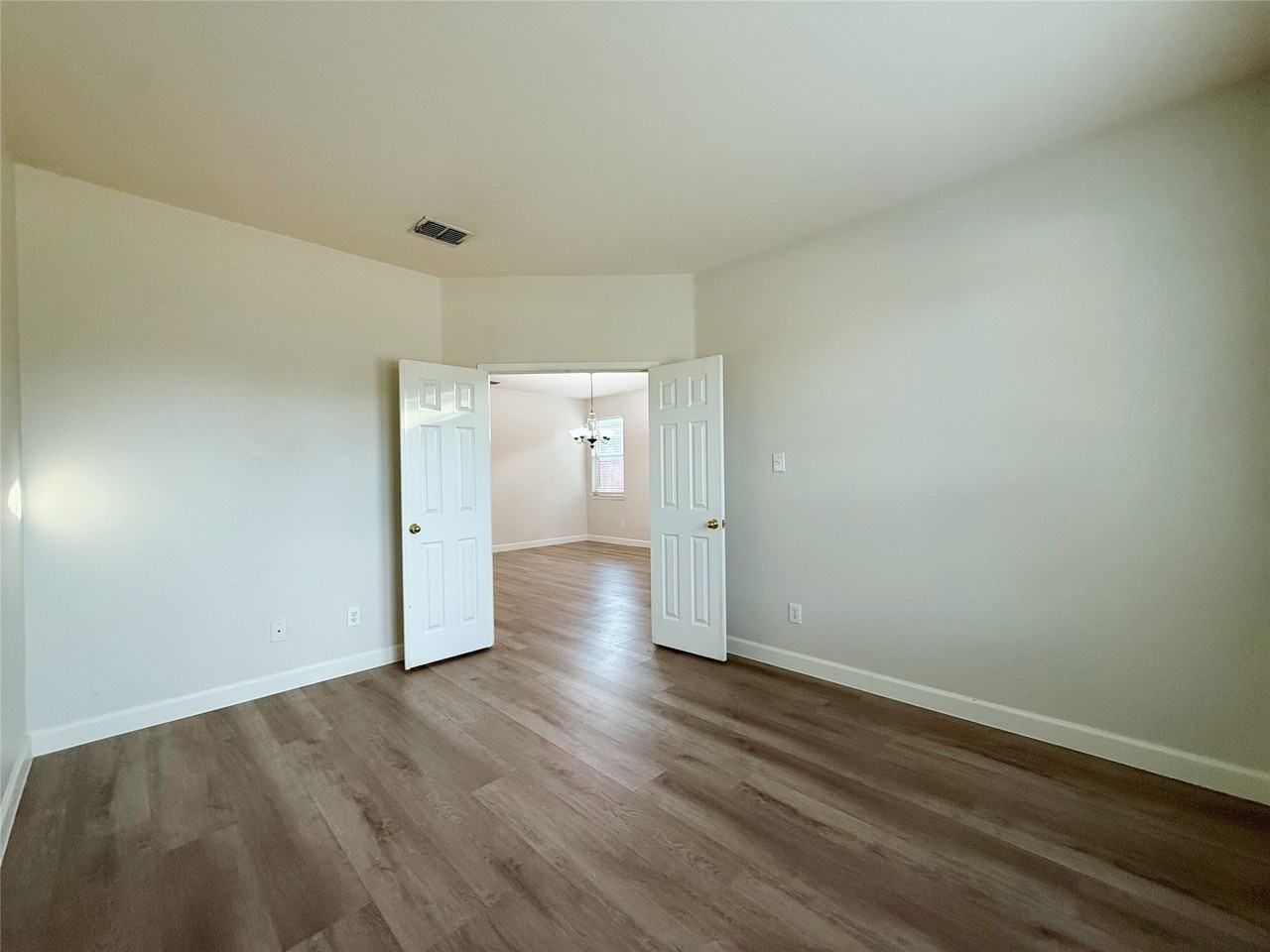 1916 Silver Leaf Dr - Photo 7 of 40