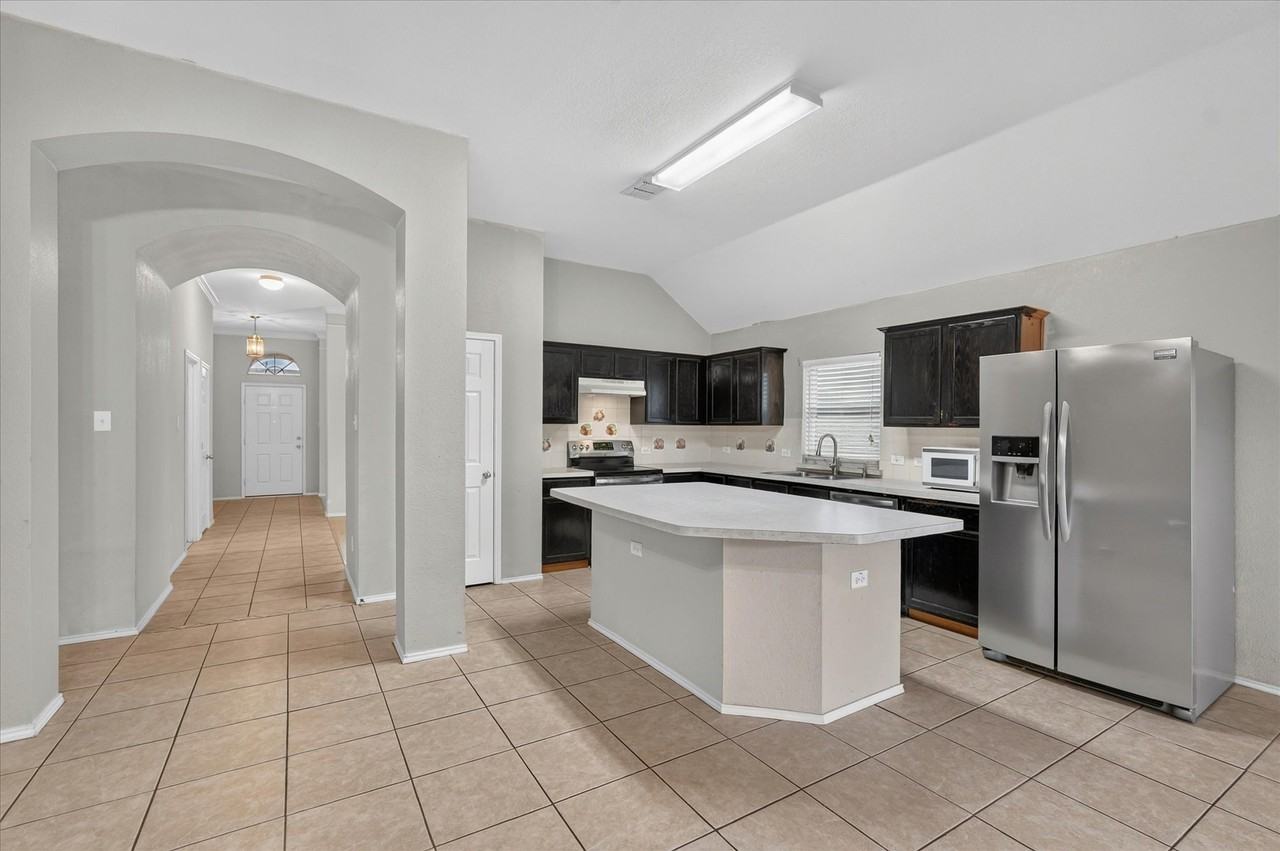 419 Red Sage Ln - Photo 4 of 30