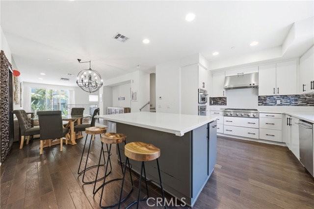 266 Rockefeller - Photo 4 of 8