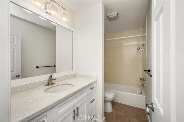 5779 E Hudson Bay Dr - Photo 2 of 8