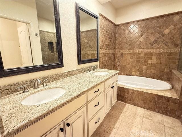 200 Paris Ln #210 - Photo 2 of 8