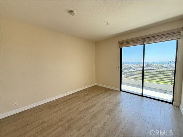 200 Paris Ln #210 - Photo 6 of 8