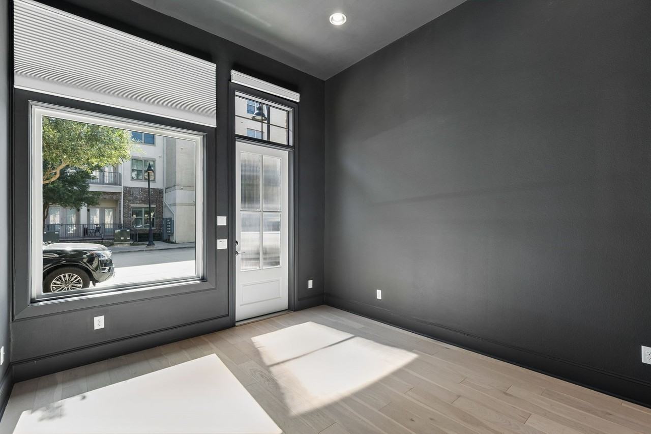 14995 Oak St - Photo 6 of 33