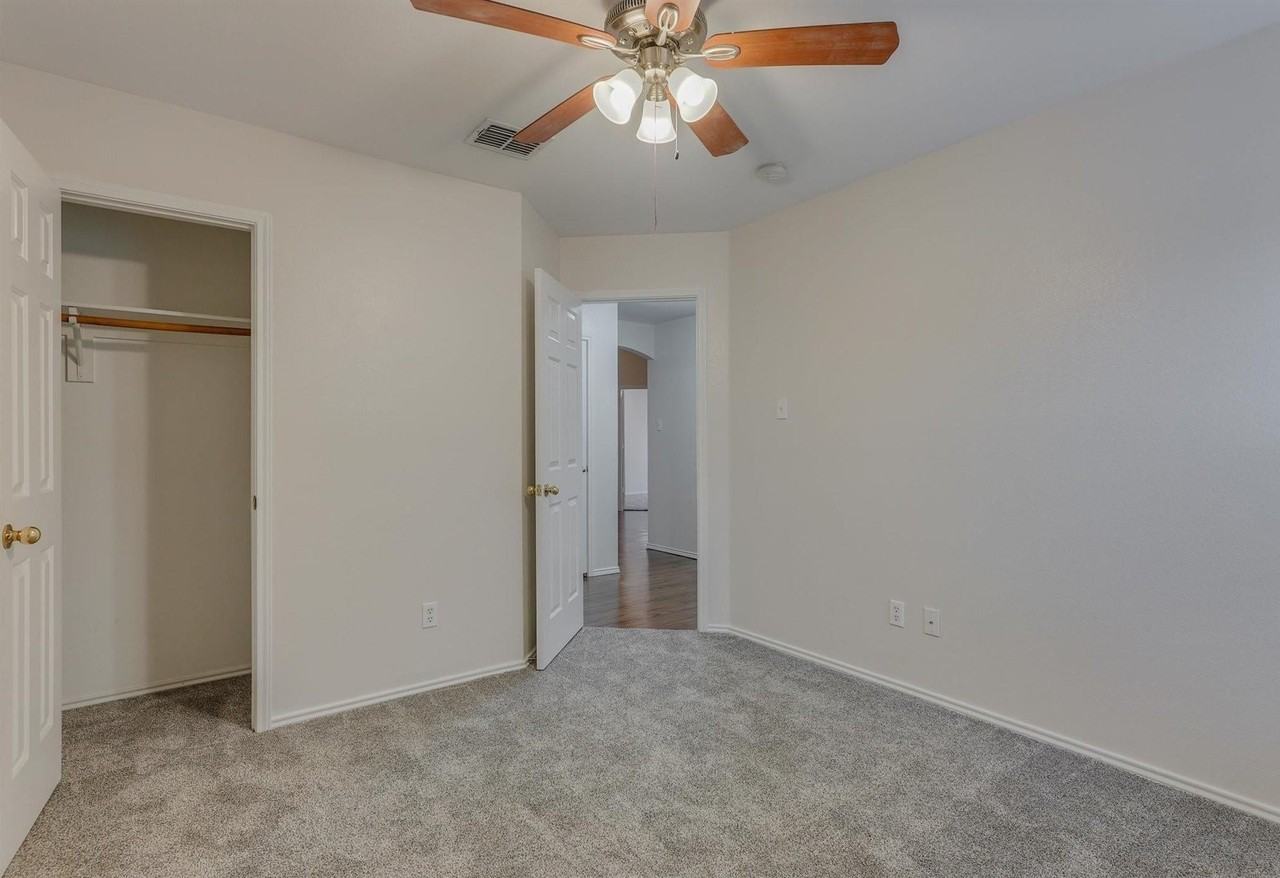 10124 Pear St - Photo 2 of 10