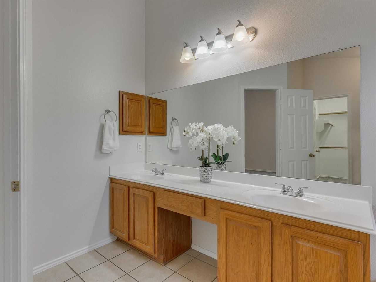 10124 Pear St - Photo 3 of 10