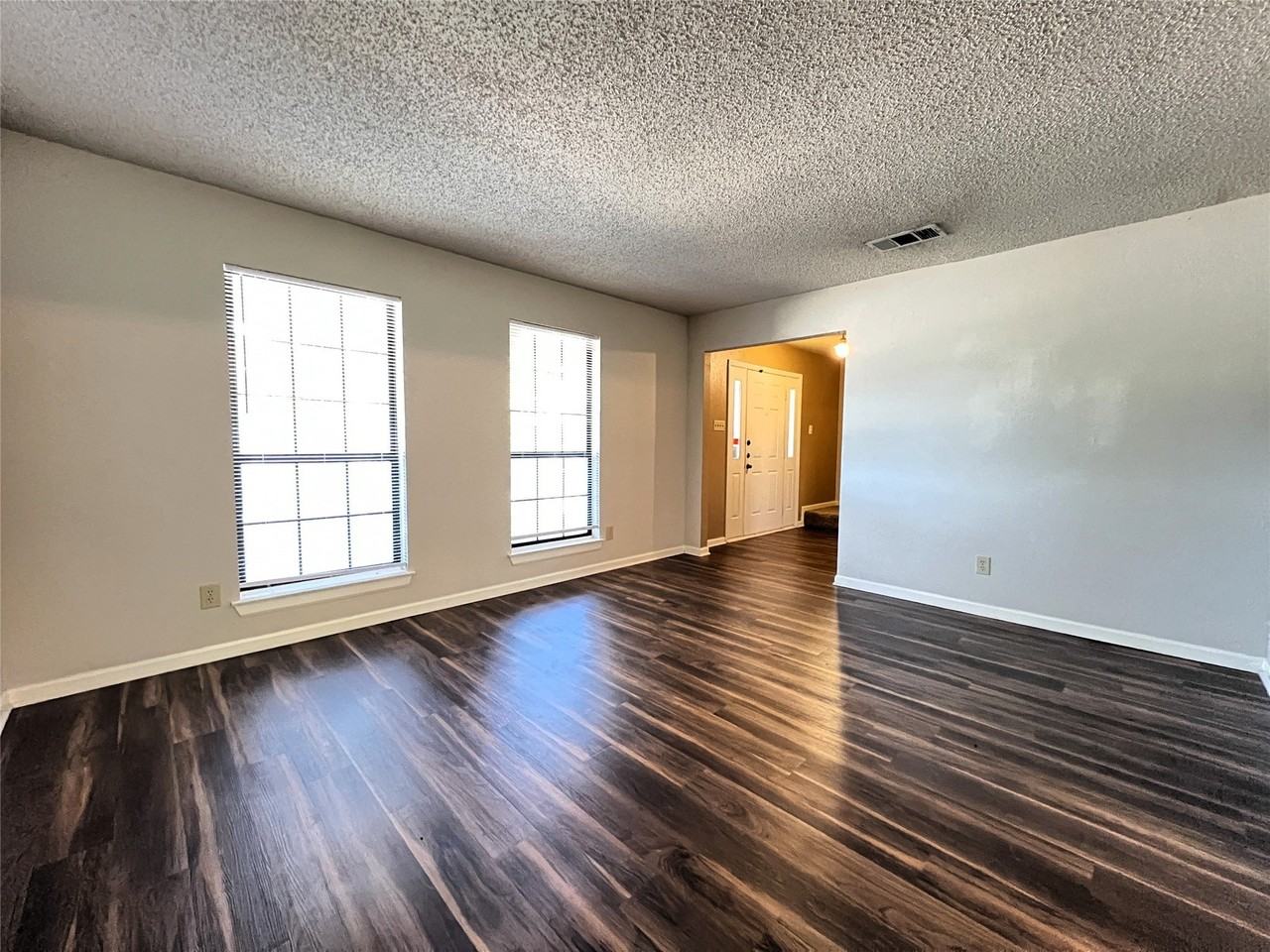2019 Longmeadow Ct - Photo 2 of 19