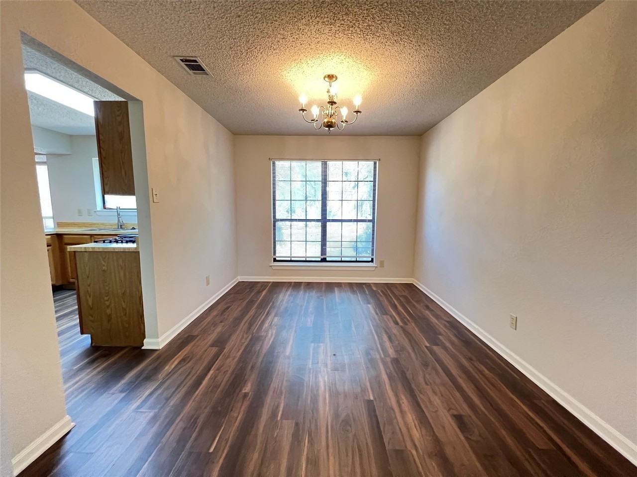 2019 Longmeadow Ct - Photo 4 of 19