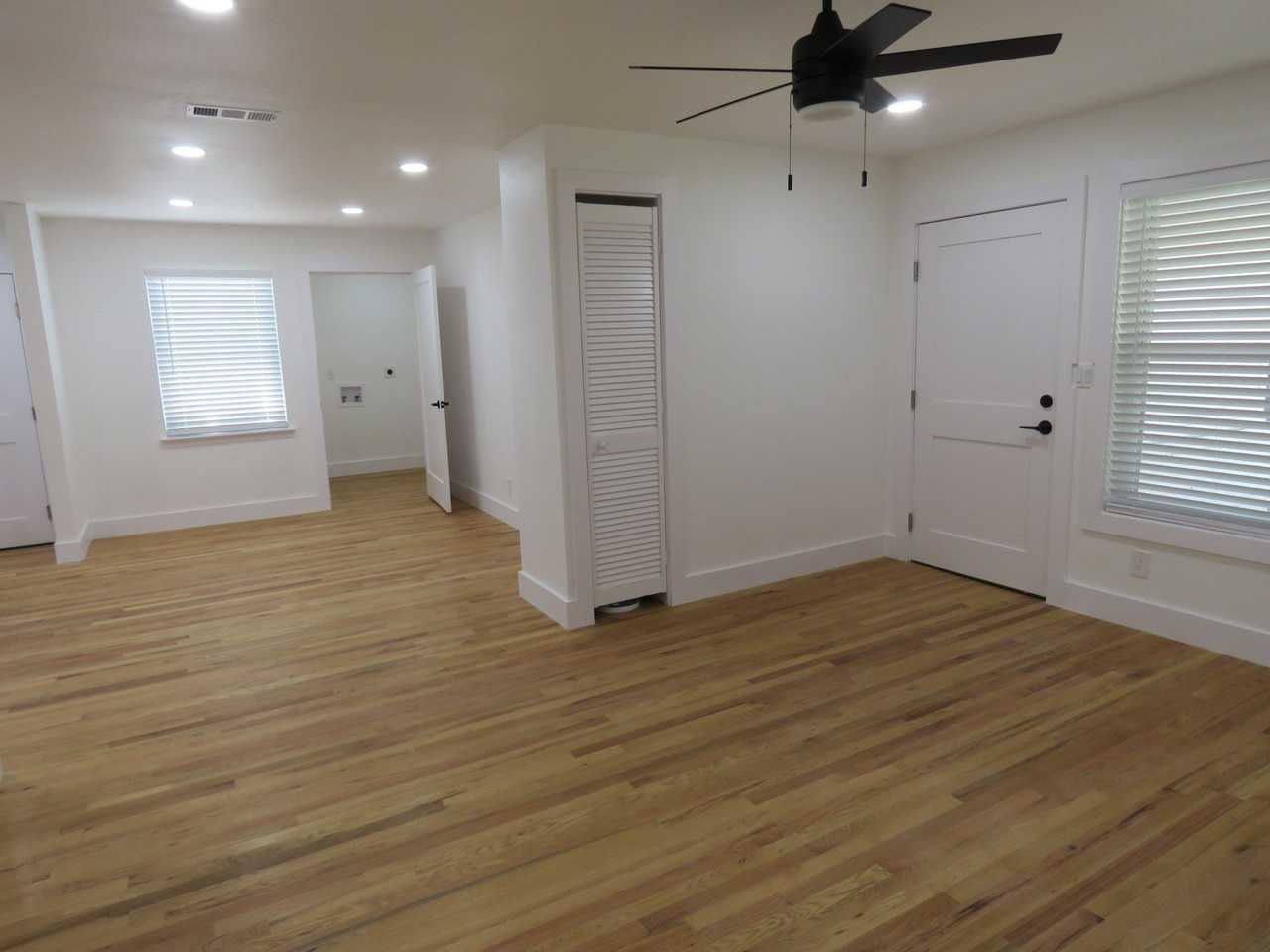 413 Marilu St - Photo 7 of 8
