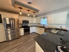 1412 Hillcrest St - Photo 2 of 8