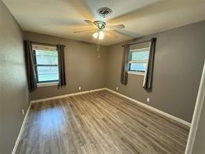 1412 Hillcrest St - Photo 6 of 8