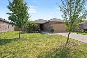 featured image of 1425 Waverley Dr