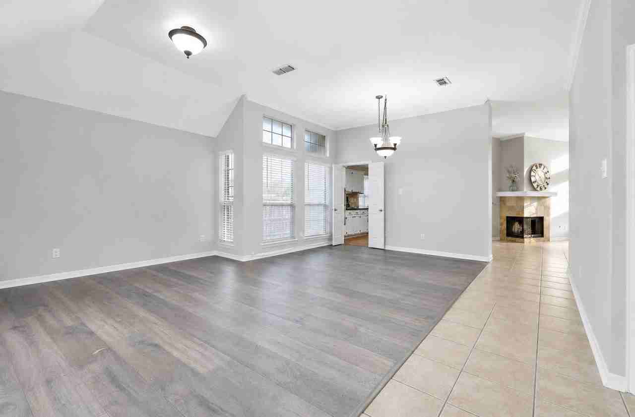 4500 Portrait Ln - Photo 3 of 19
