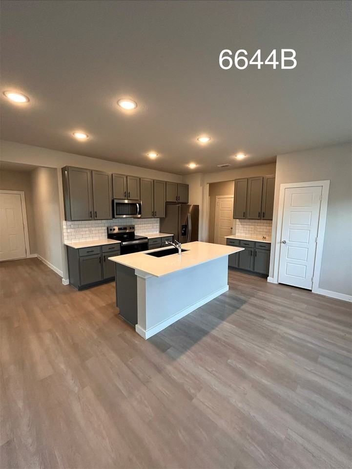6644 Babylon Blvd - Photo 2 of 5