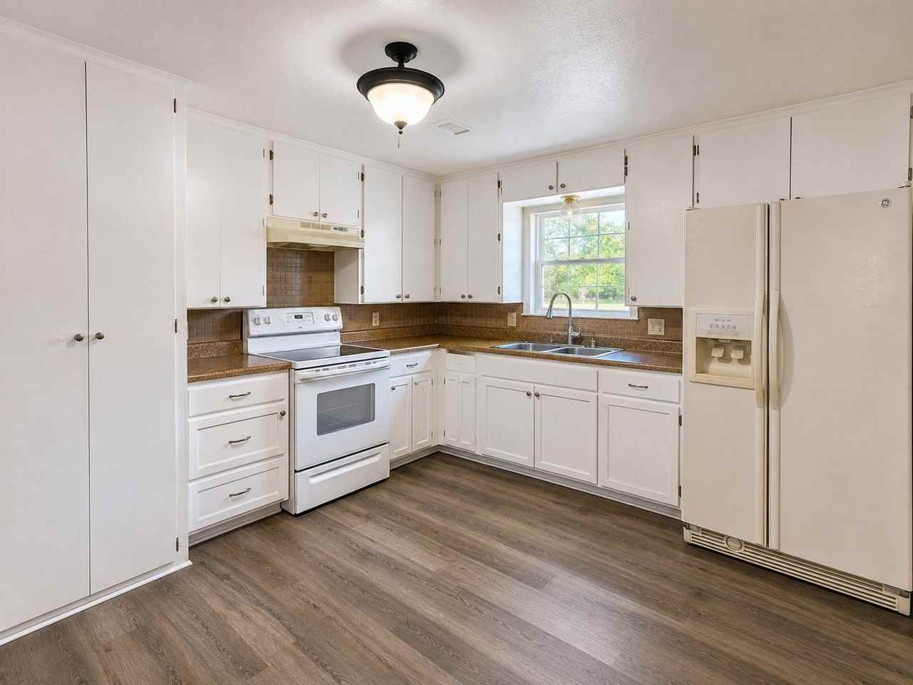 600 Old Justin Rd - Photo 4 of 9