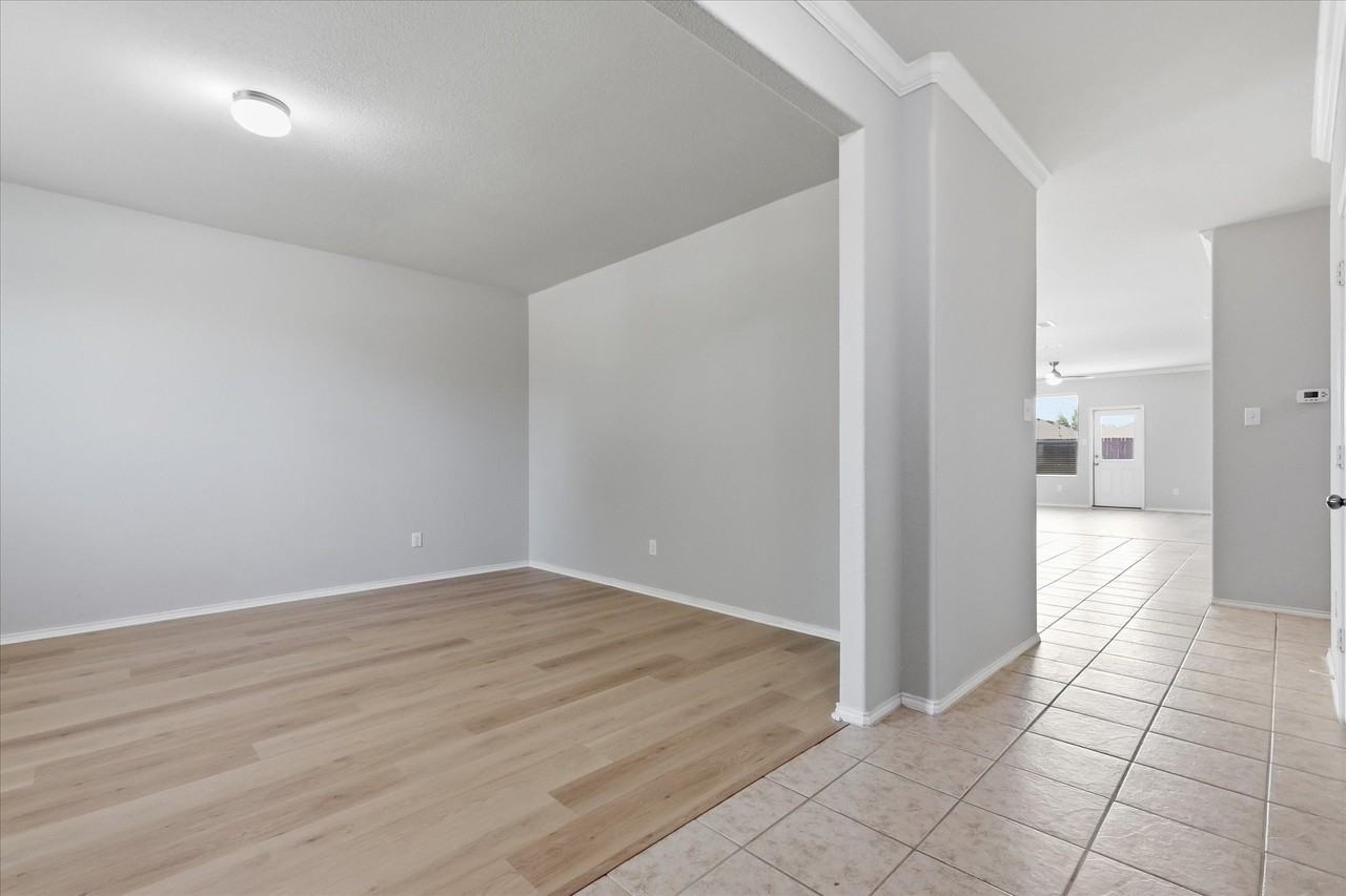 3116 Layla Creek Dr - Photo 4 of 26