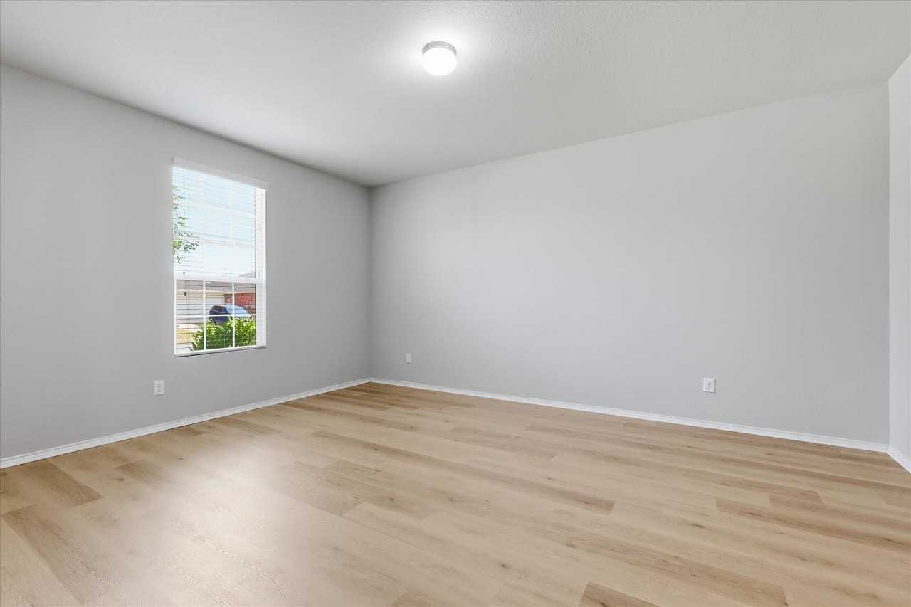 3116 Layla Creek Dr - Photo 5 of 26
