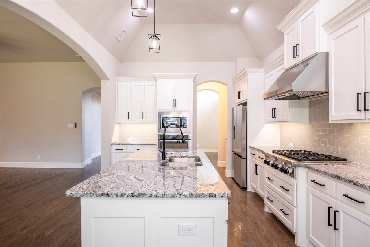 3728 Kennoway - Photo 6 of 40