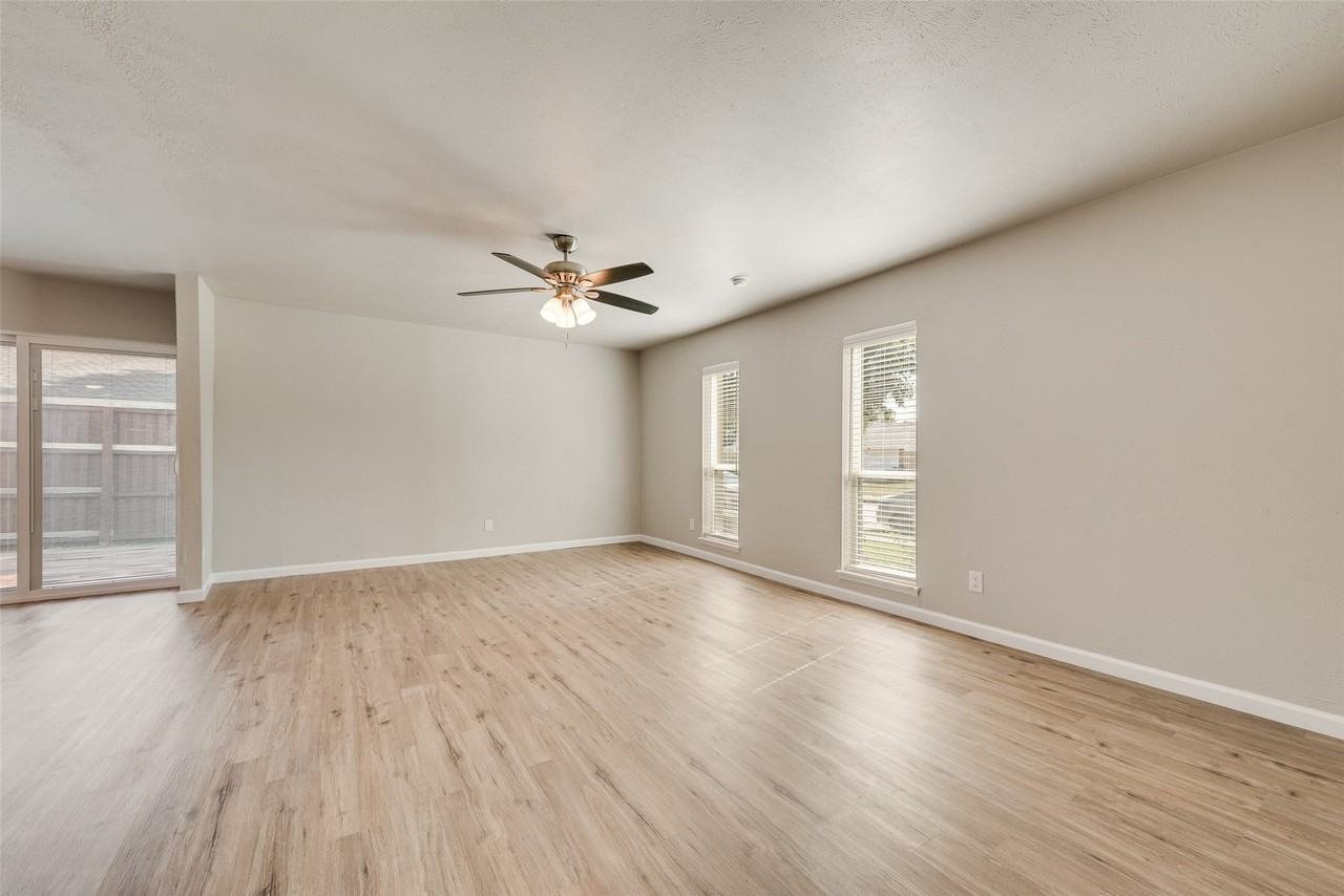 5903 Mimosa Ln - Photo 6 of 21