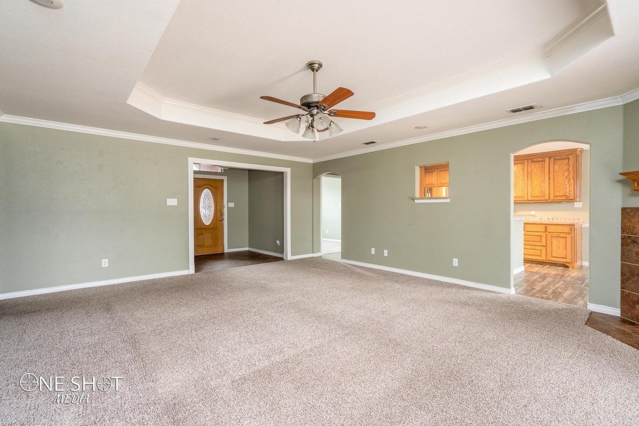 210 Ruger St - Photo 6 of 40