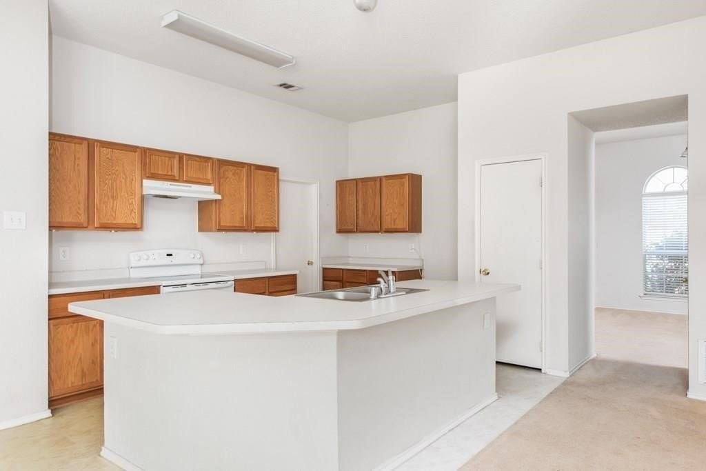 3508 Lasso Rd - Photo 5 of 17