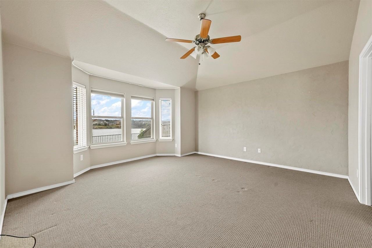 5533 Grenada Dr - Photo 5 of 22