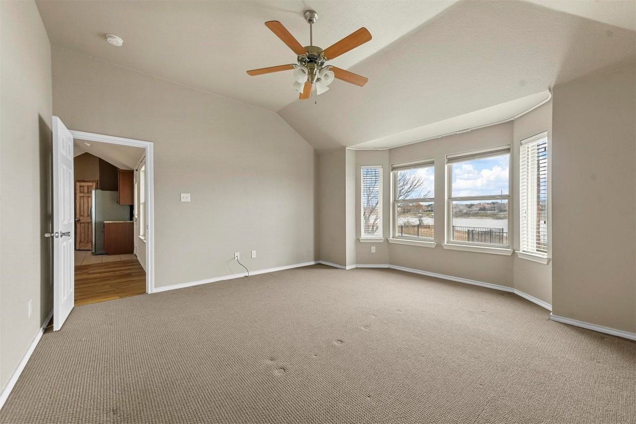 5533 Grenada Dr - Photo 6 of 22