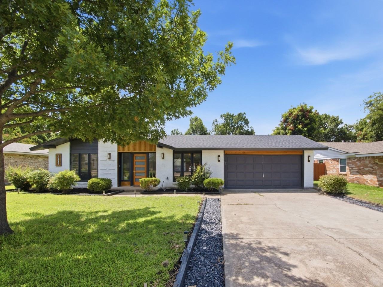 11348 Carissa Dr - Photo 3 of 35