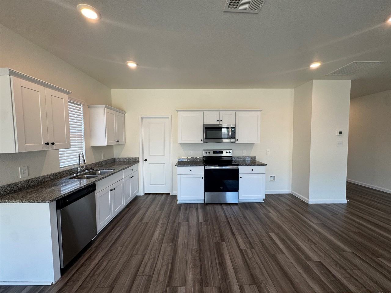 1720 Escondido Dr - Photo 2 of 21