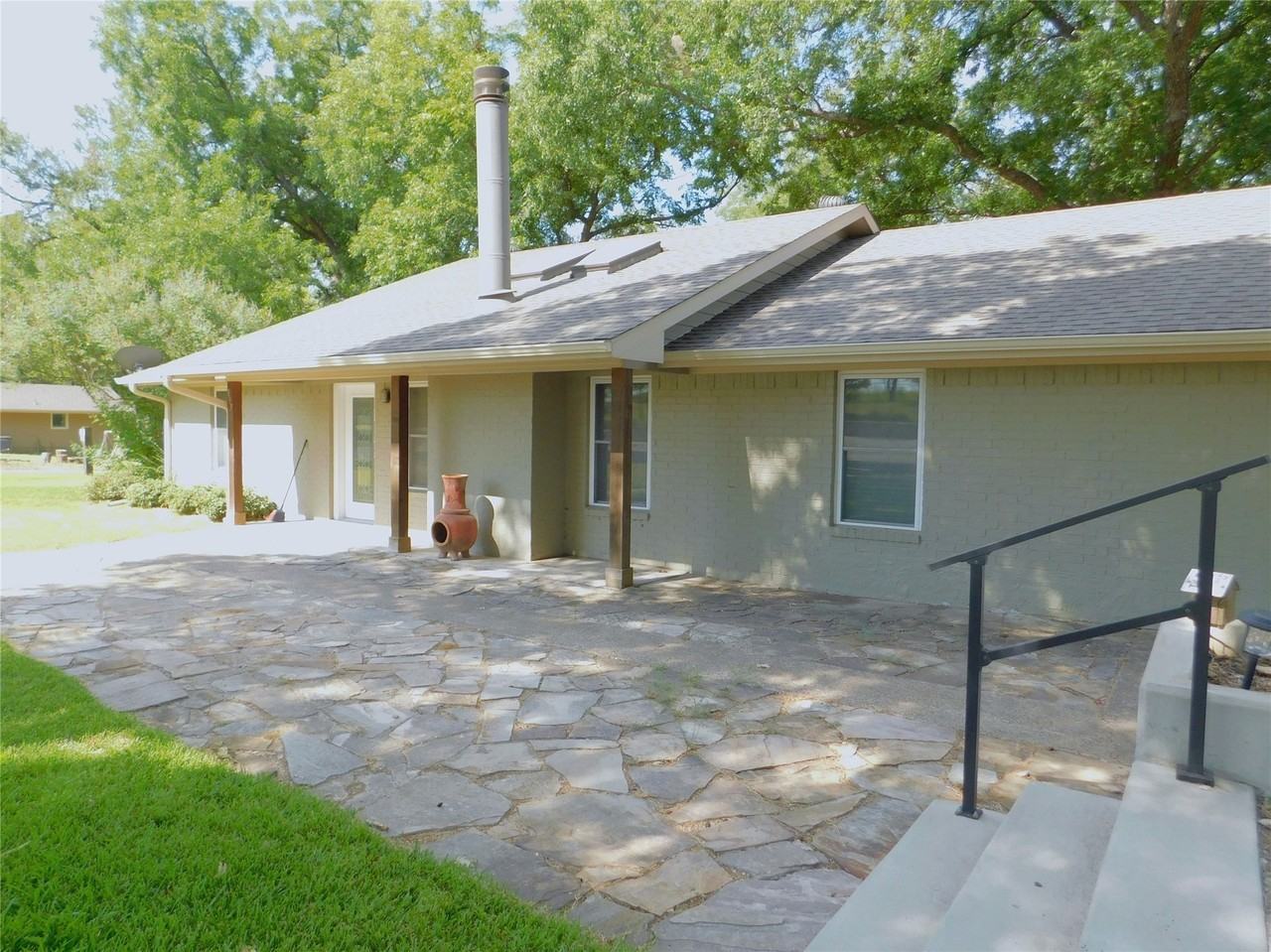 897 John George Ln - Photo 7 of 36