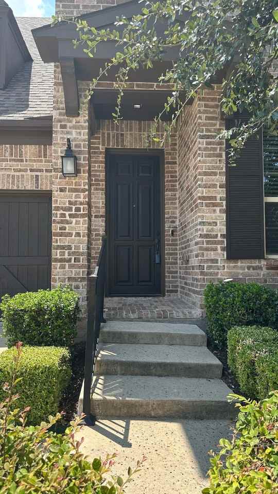 8533 Pine Valley Dr - Photo 3 of 38