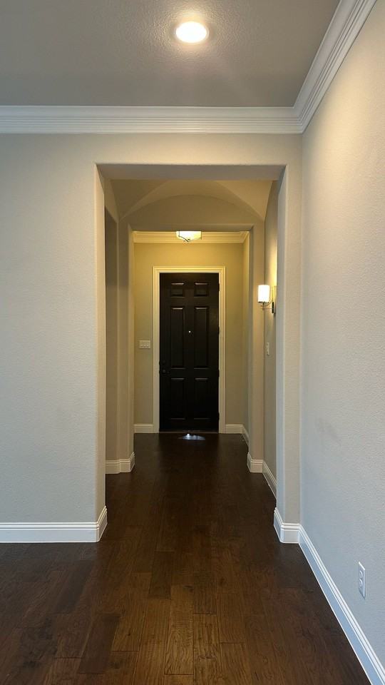 8533 Pine Valley Dr - Photo 4 of 38